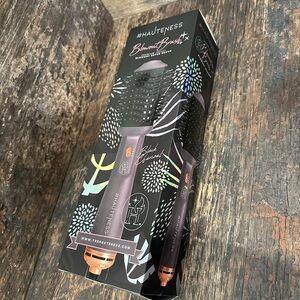 Hauteness Black Charcoal Ceramic Hair Blowout Dryer Brush